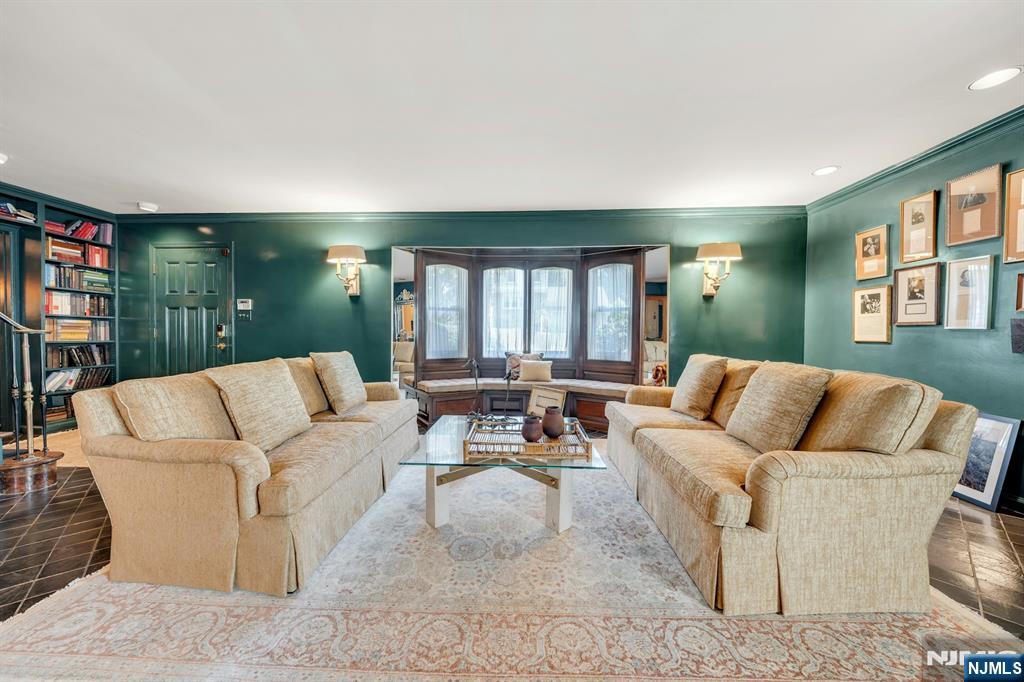 Homes for sale in Emerson, NJ | 59 Colonial Rd, Emerson, NJ 07630 | MLS# 25006756