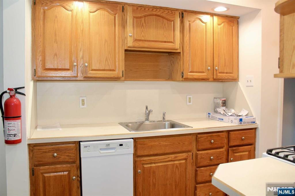 102 Paterson, #1st Floor, Midland Park, NJ 07432 Listing Photo  11