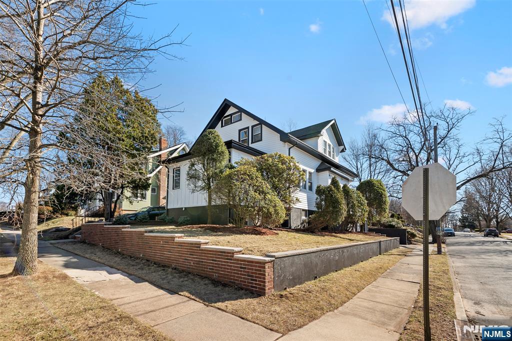 TEANECK Properties