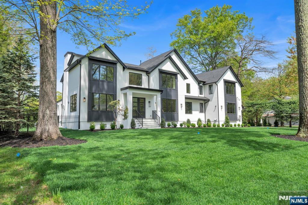 Homes for sale in Demarest, NJ | 16 Donnybrook Dr, Demarest, NJ 07627 | MLS# 25008051