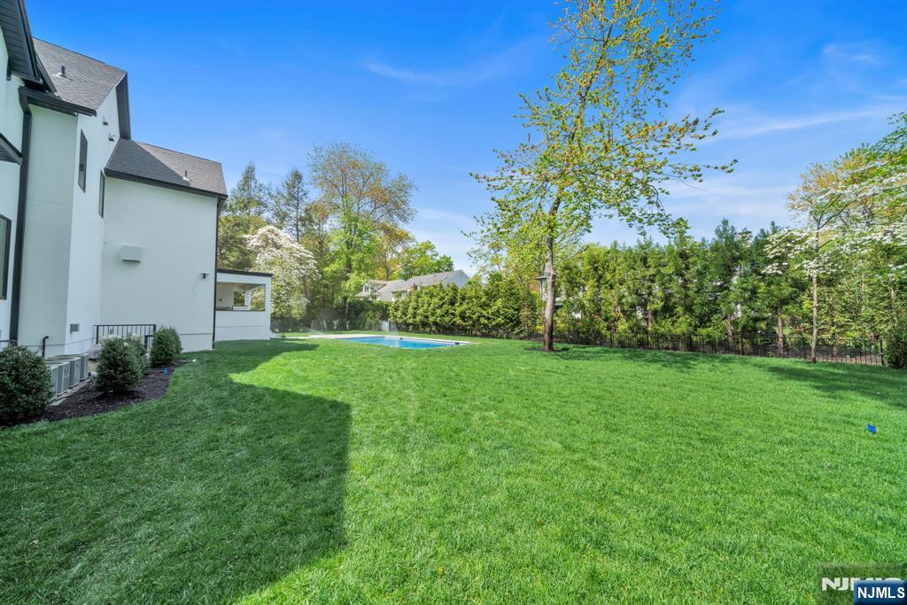 Homes for sale in Demarest, NJ | 16 Donnybrook Dr, Demarest, NJ 07627 | MLS# 25008051