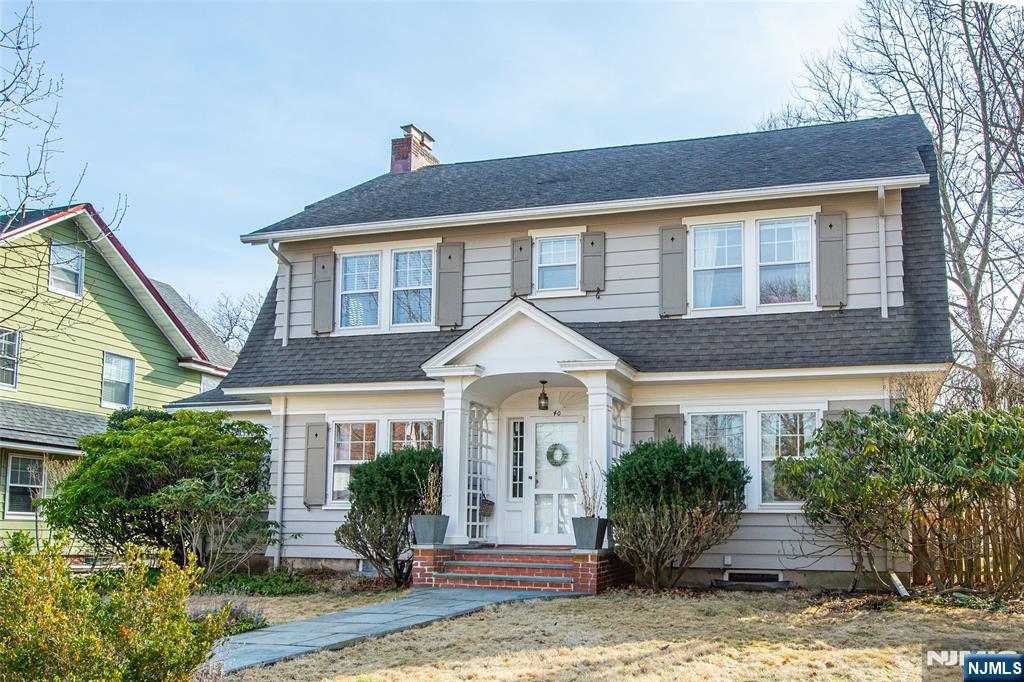 $1,199,000 Colonial