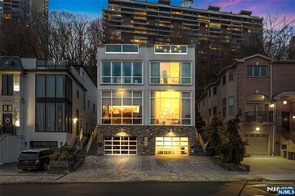 $1,449,999 Townhouse