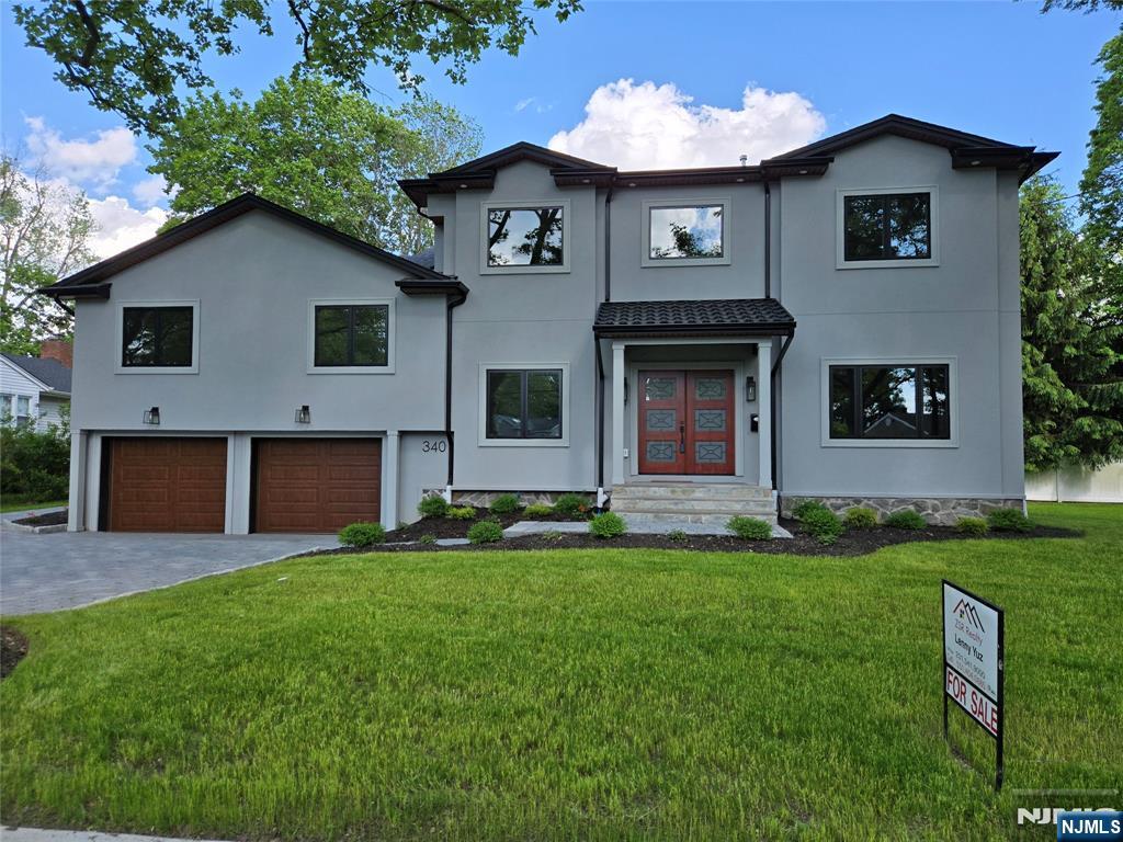 $1,795,000 Contemporary