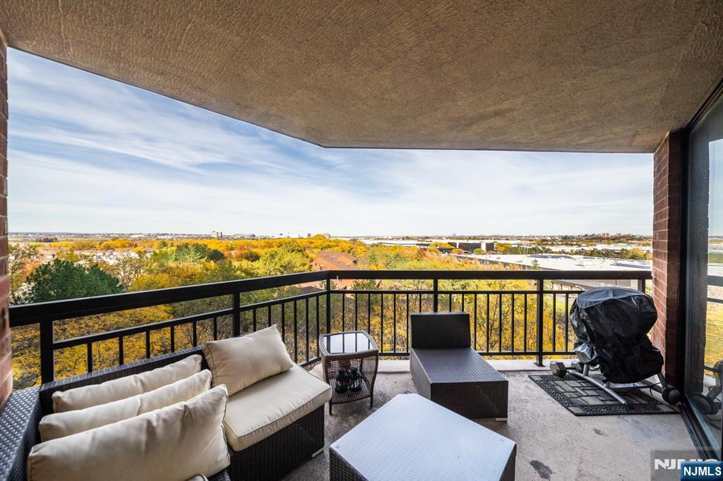 $399,000 Condo