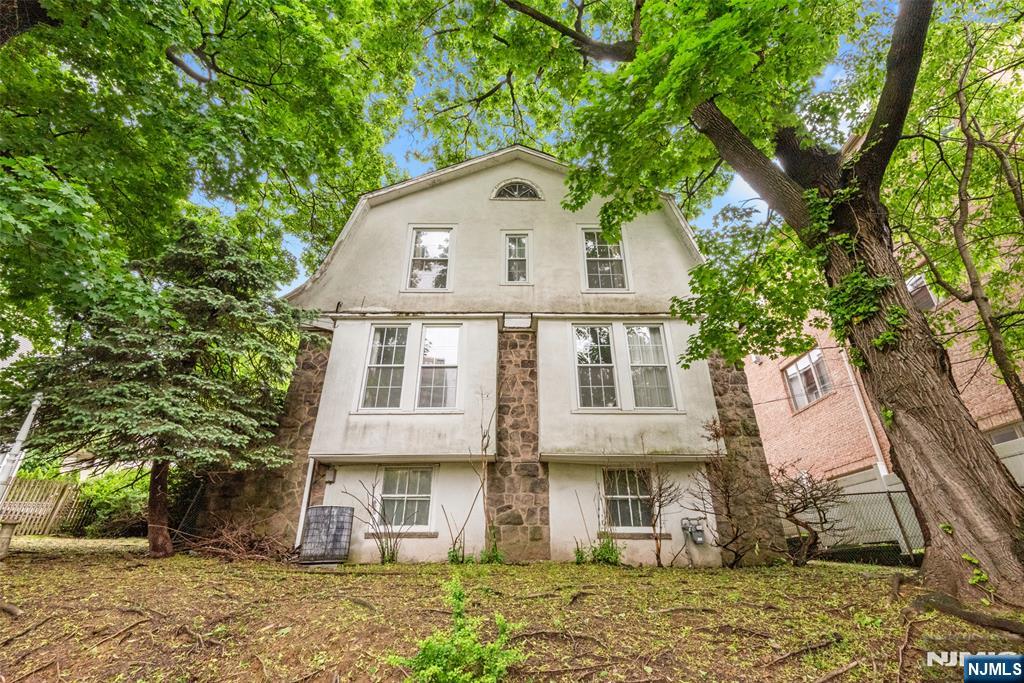 $2,200,000 Colonial
