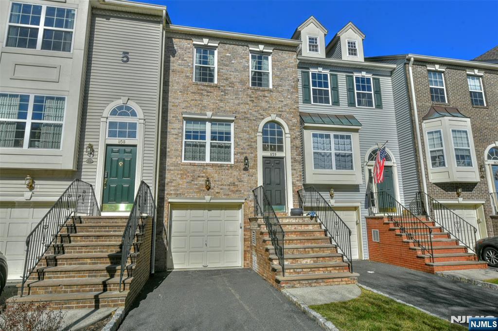 MLS Number 25008792 2 bed 2 bath Condo/Coop/Townhouse Property for