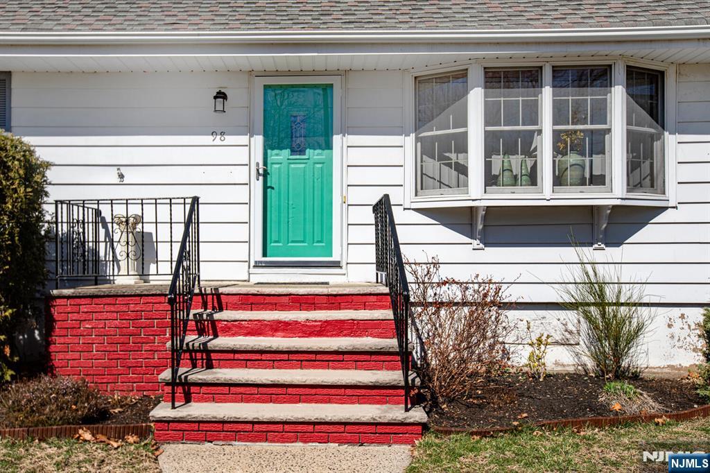 Homes for sale in Dumont, NJ | 98 Mckinley Ave, Dumont, NJ 07628 | MLS# 25008885