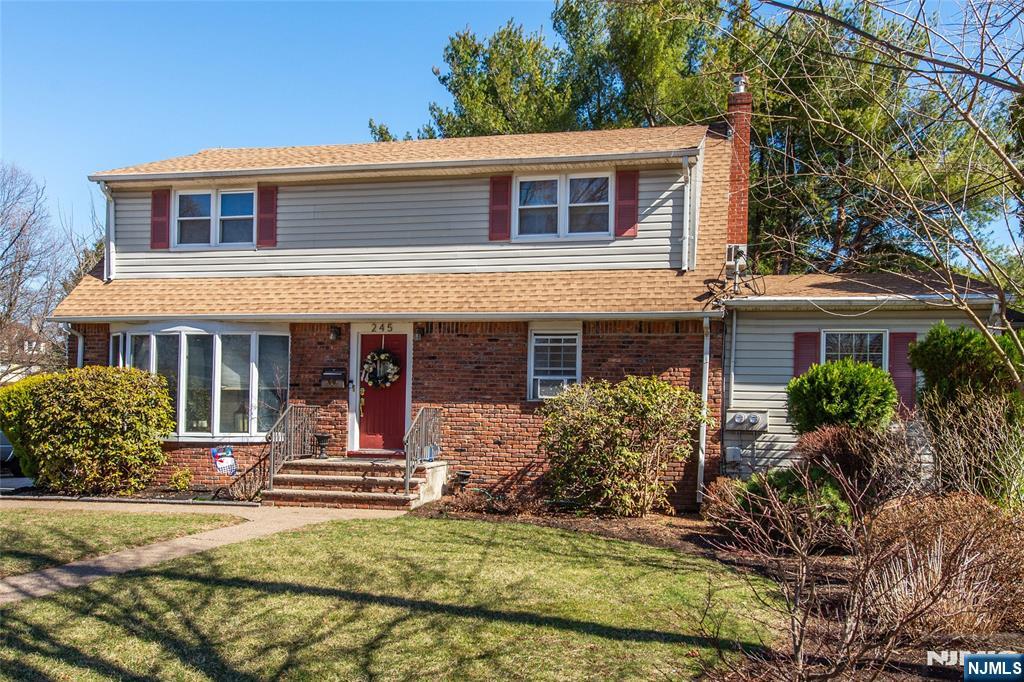 Homes for sale in Pompton Lakes, NJ | 245 Grant Ave, Pompton Lakes, NJ 07442 | MLS# 25009095