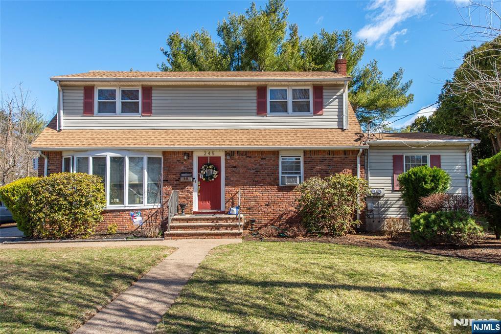 Homes for sale in Pompton Lakes, NJ | 245 Grant Ave, Pompton Lakes, NJ 07442 | MLS# 25009095