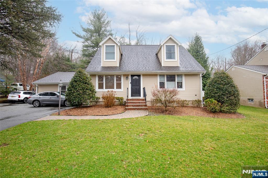 Homes for sale in Oakland, NJ | 662 Ramapo Valley Rd, Oakland, NJ 07436 | MLS# 25009419