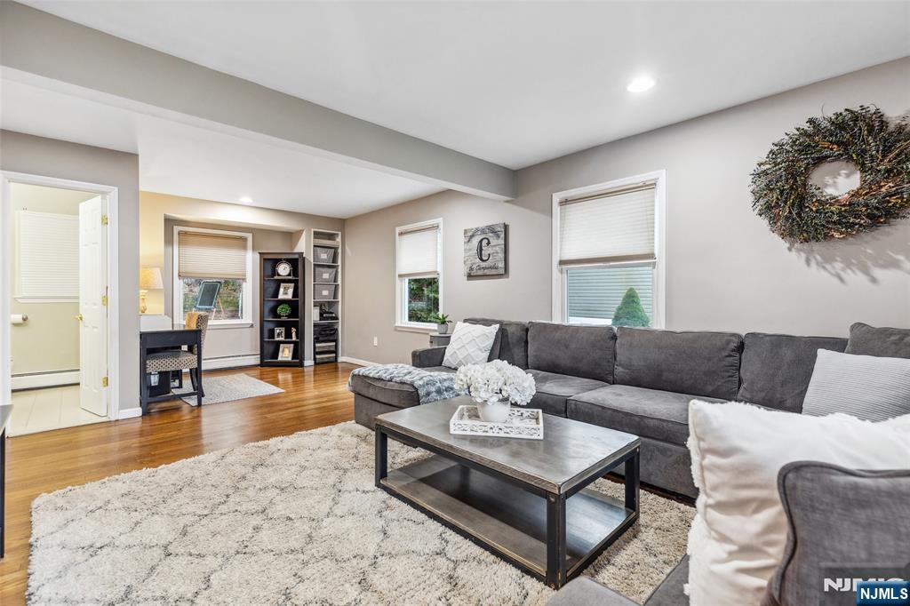 Homes for sale in Oakland, NJ | 662 Ramapo Valley Rd, Oakland, NJ 07436 | MLS# 25009419