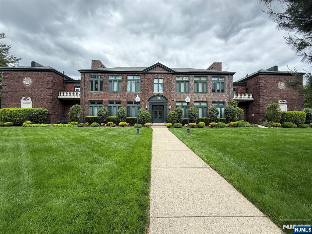 ENGLEWOOD Properties