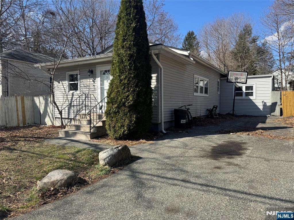 Homes for sale in West Milford, NJ | 12 John St, West Milford, NJ 07480 | MLS# 25009748