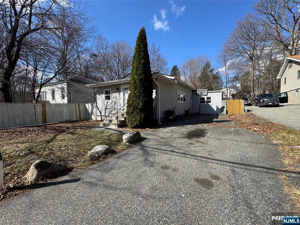 Homes for sale in West Milford, NJ | 12 John St, West Milford, NJ 07480 | MLS# 25009748