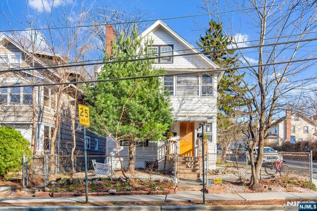 Homes for sale in Orange, NJ | 162 Summer St, Orange, NJ 07050 | MLS# 25009956