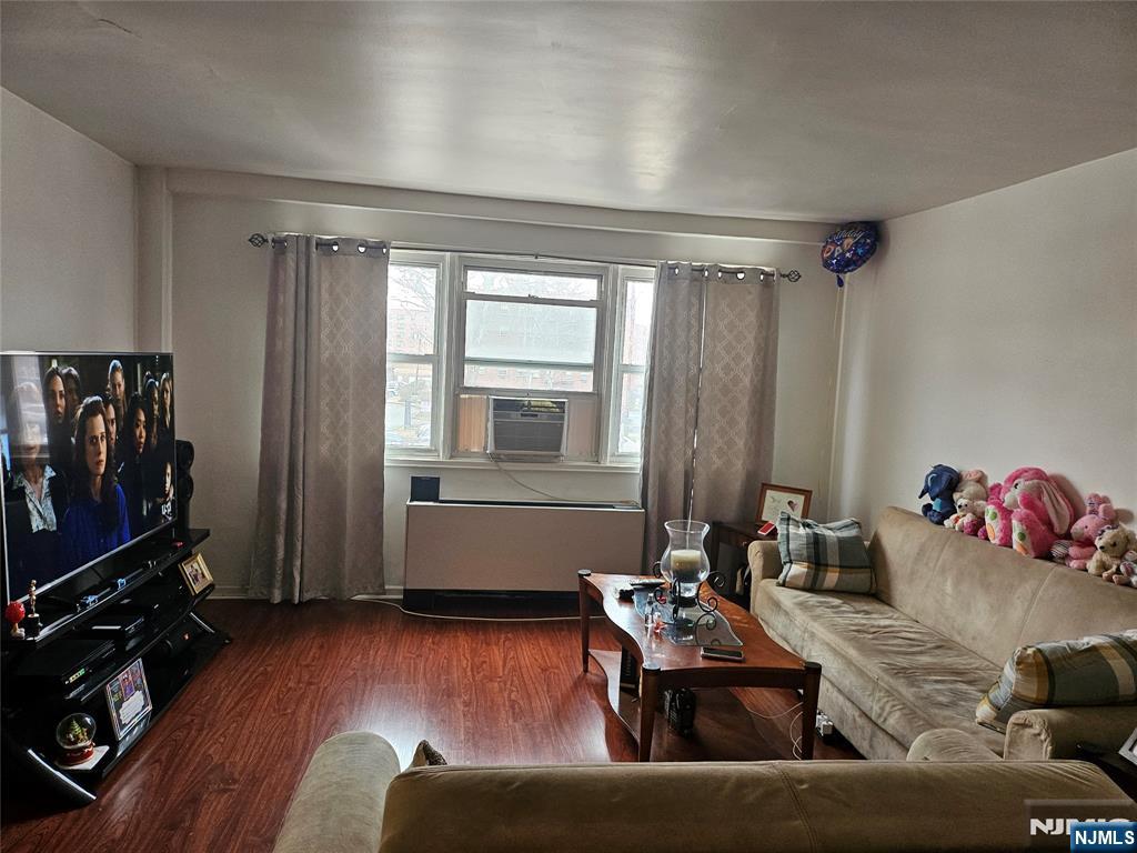 Homes for sale in Paterson, NJ | 39 E 39Th St #1E, Paterson, NJ 07514 | MLS# 25010492