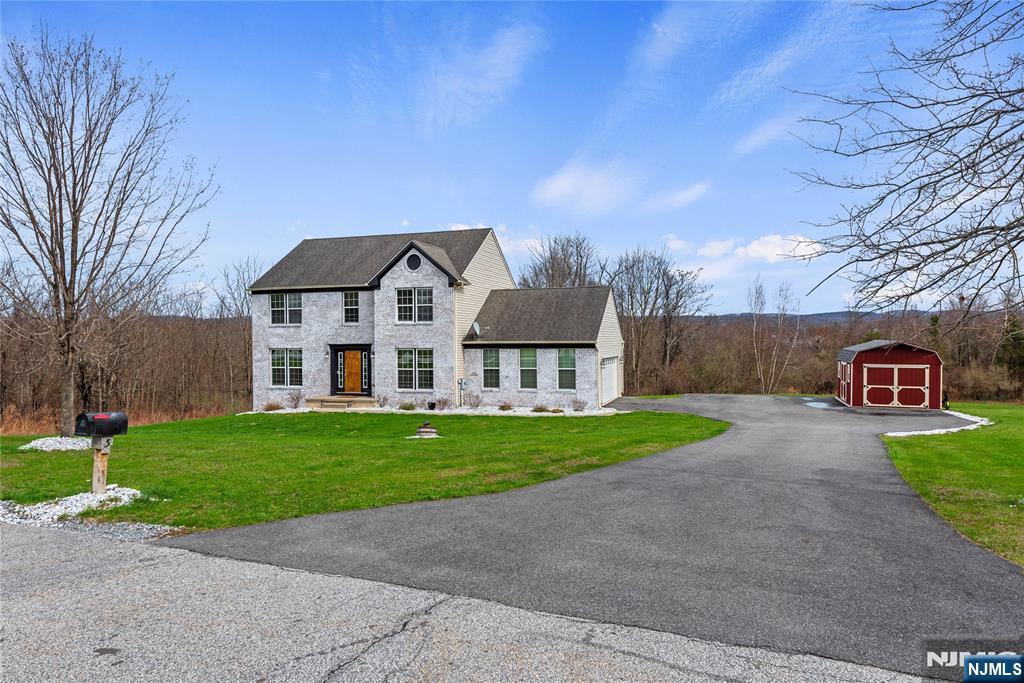 Homes for sale in Sussex, NJ | 5 Sterling Dr, Sussex, NJ 07461 | MLS# 25011051