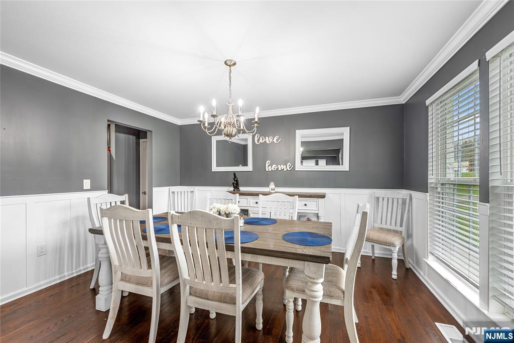 Homes for sale in Sussex, NJ | 5 Sterling Dr, Sussex, NJ 07461 | MLS# 25011051