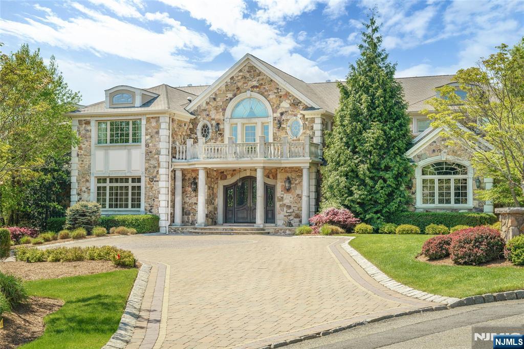 Homes for sale in Caldwell, NJ | 11 Rickland Dr, Caldwell, NJ 07006 | MLS# 25011092