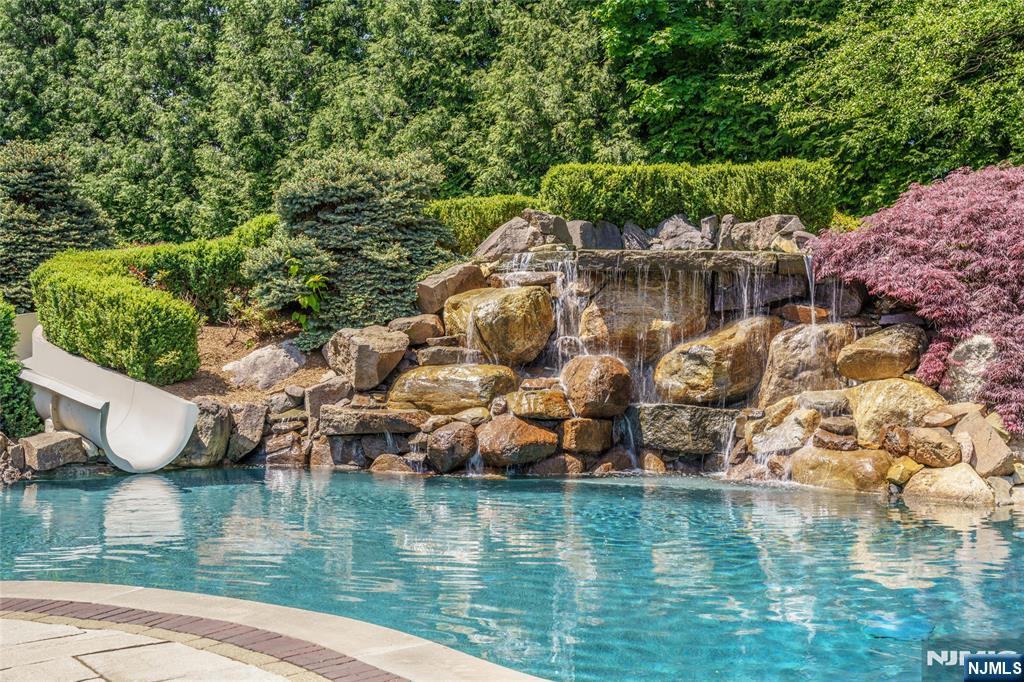 Homes for sale in Caldwell, NJ | 11 Rickland Dr, Caldwell, NJ 07006 | MLS# 25011092