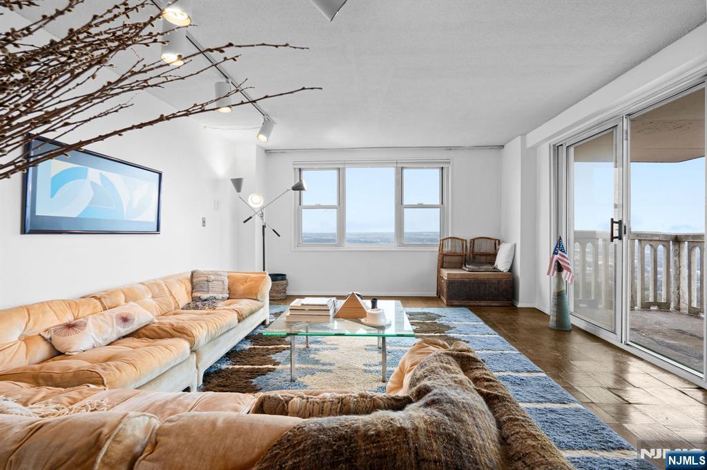 $224,900 Co-op