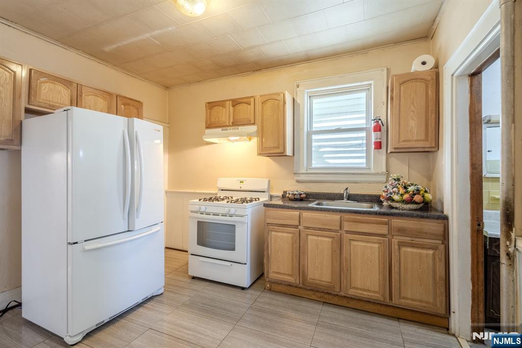 $358,000 Colonial
