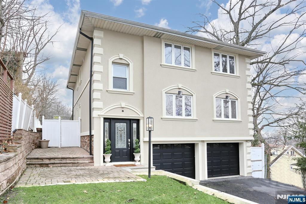 RIDGEFIELD Properties