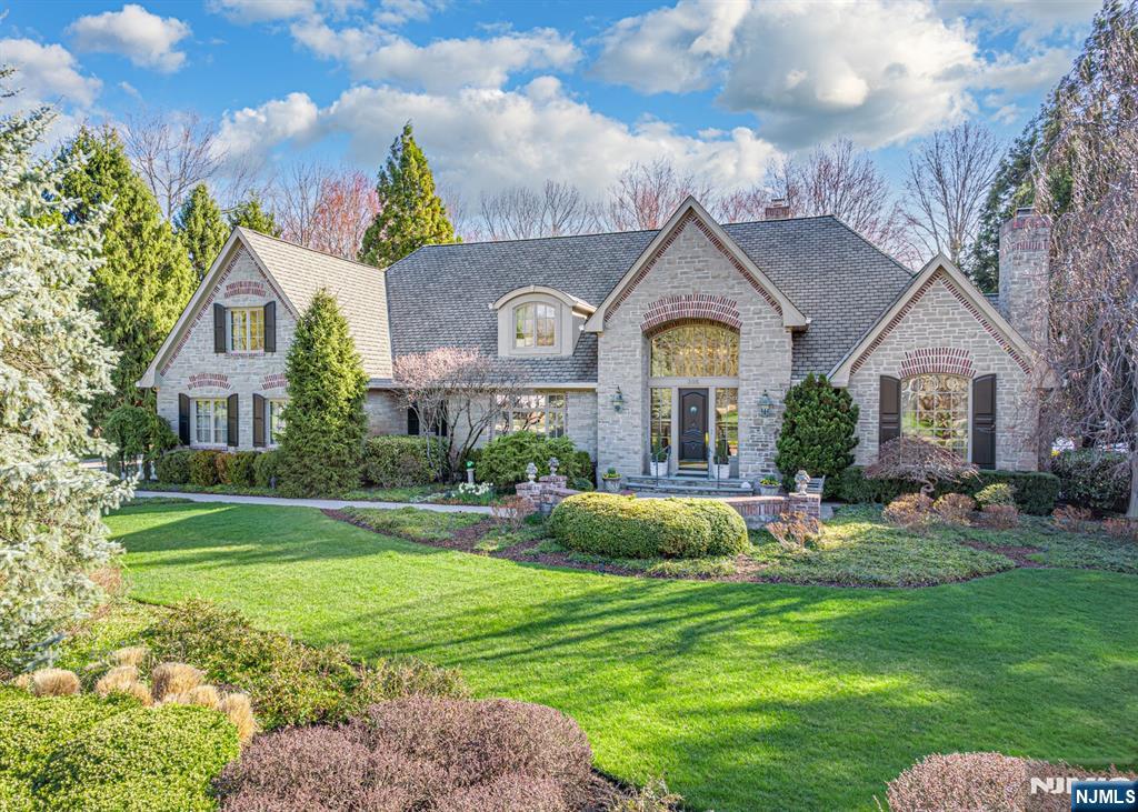 Bergen County NJ Luxury Homes: Mansions,bungalows & More - Christian Di  Stasio