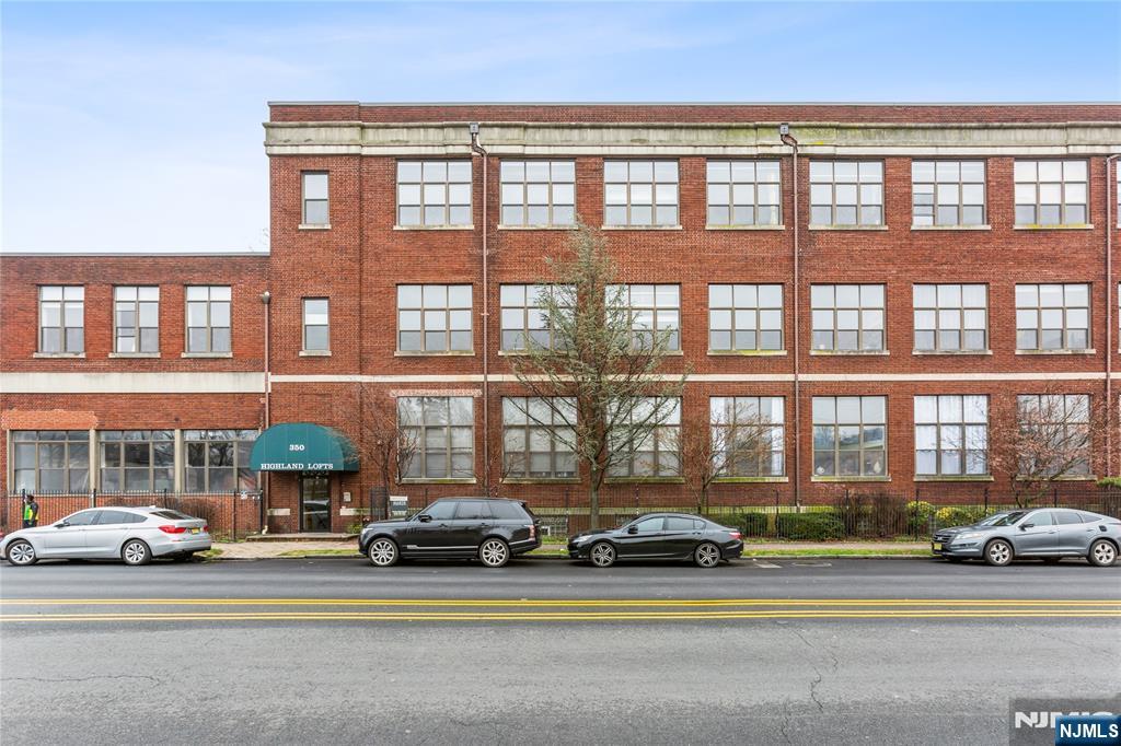 Homes for sale in Orange, NJ | 350 Scotland Rd #304, Orange, NJ 07050 | MLS# 25011755