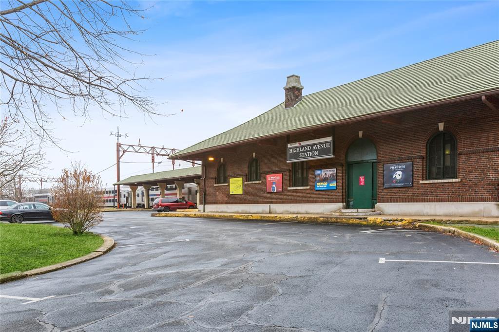 Homes for sale in Orange, NJ | 350 Scotland Rd #304, Orange, NJ 07050 | MLS# 25011755