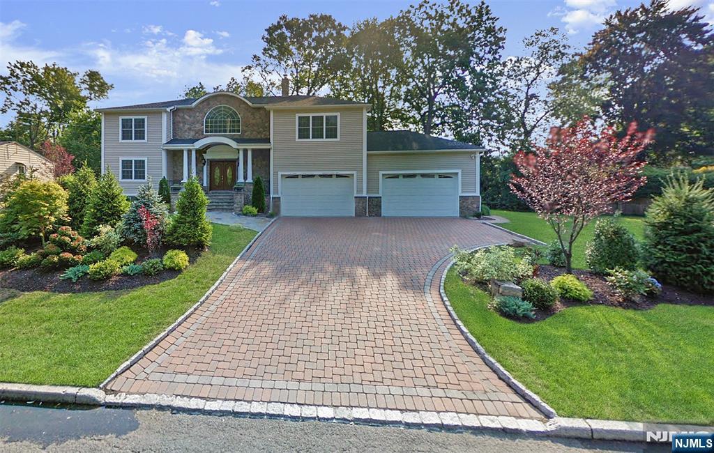 Bergen County NJ Luxury Homes: Mansions,bungalows & More - Christian Di  Stasio
