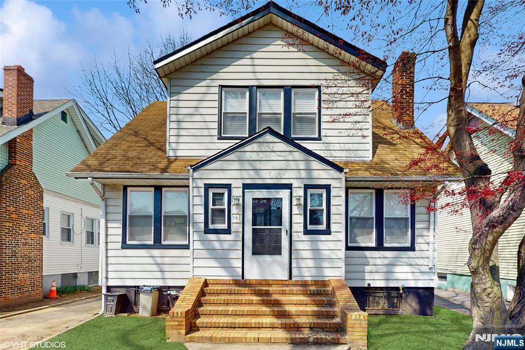 $450,000 Colonial