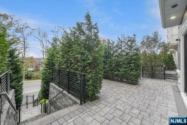 Homes for sale in Edgewater, NJ | 1234 River Rd, Edgewater, NJ 07020 | MLS# 25012419