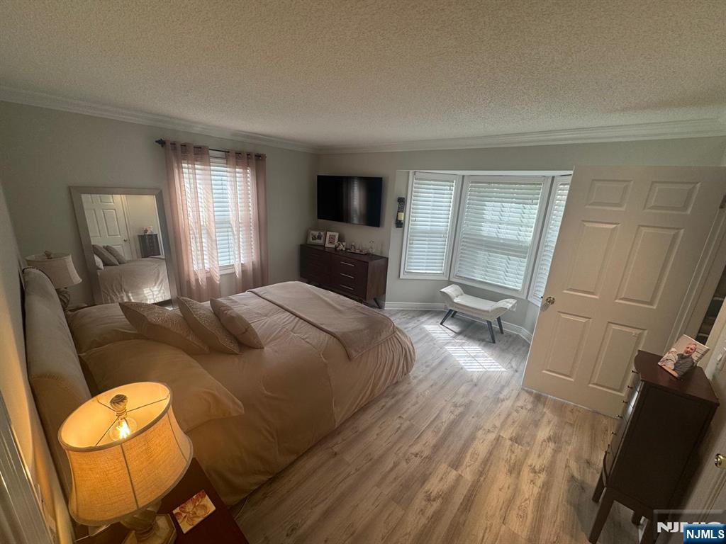 888 Tuliptree, Mahwah, NJ 07430 Listing Photo  6