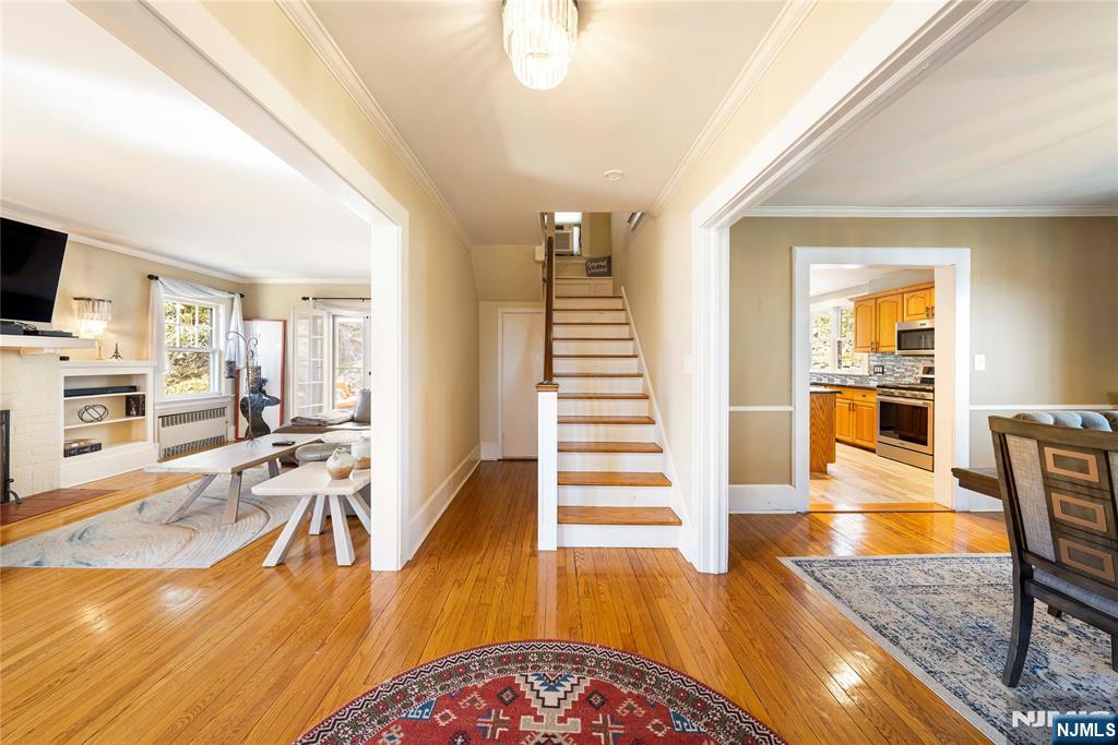 $850,000 Colonial