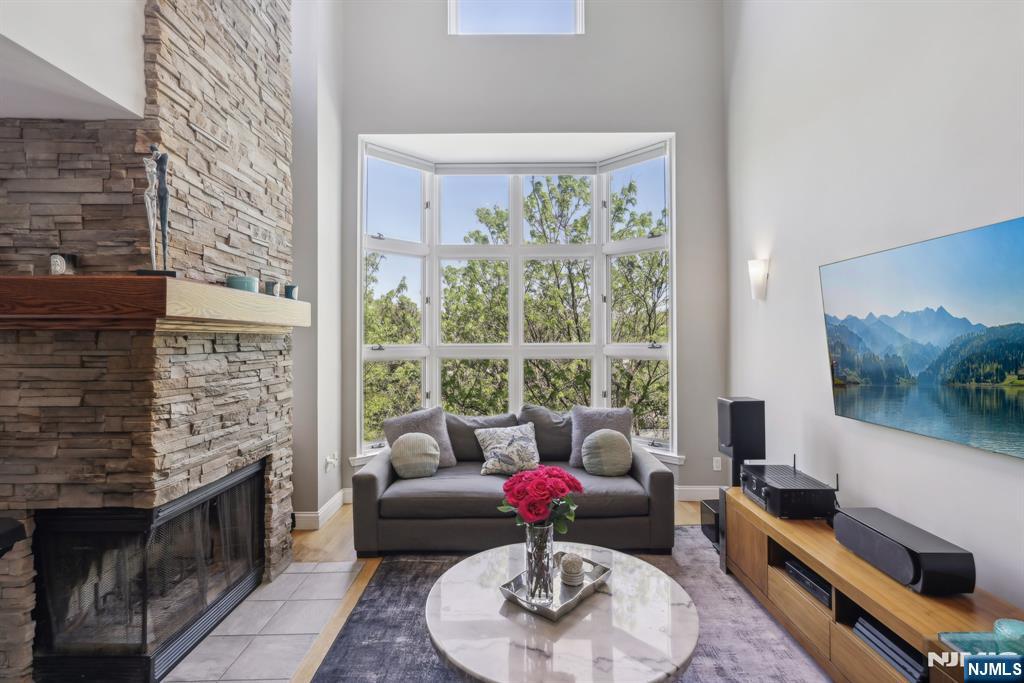 $799,000 Condo