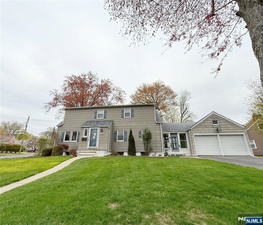 DUMONT Properties