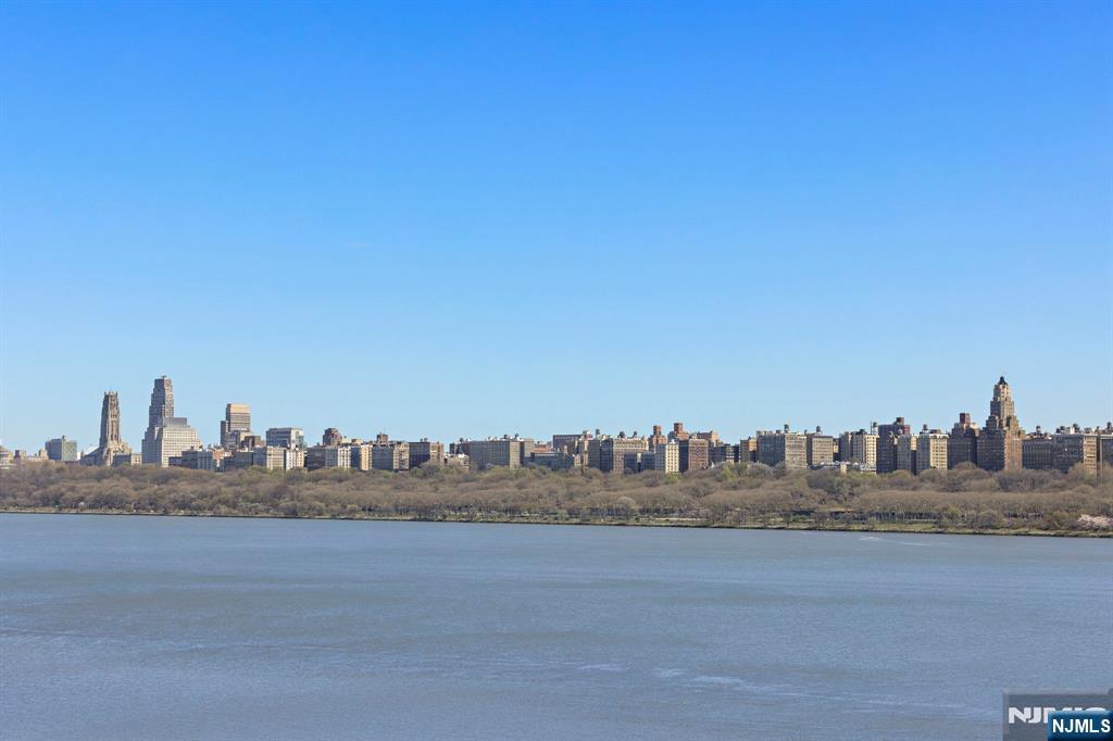 Homes for sale in North Bergen, NJ | 8100 River Rd #1013, North Bergen, NJ 07047 | MLS# 25012925