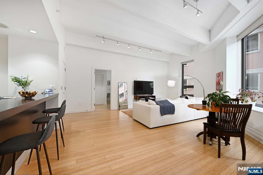 $849,000 Condo