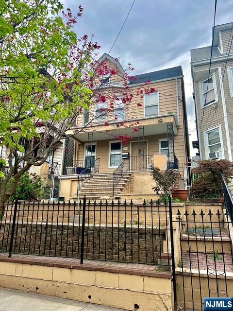 $500,000 Colonial