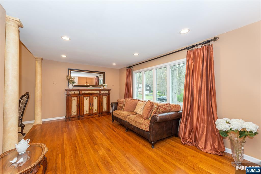 Homes for sale in Fairfield, NJ | 131 Horseneck Rd, Fairfield, NJ 07004 | MLS# 25013233