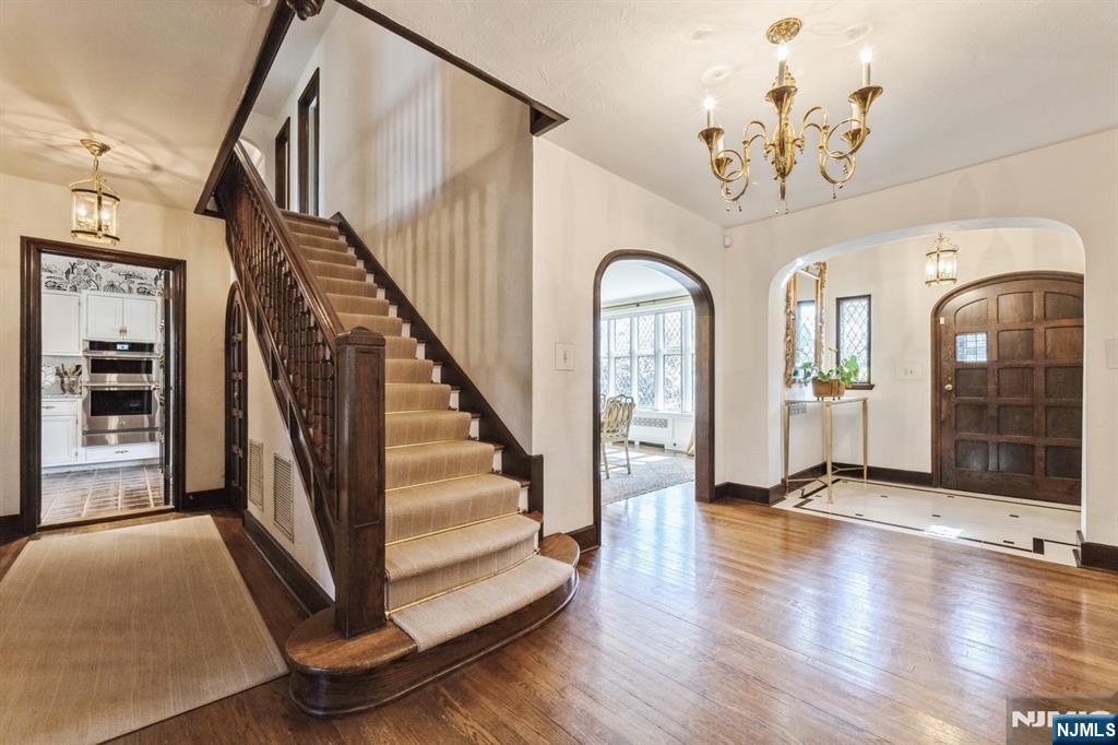 Homes for sale in Essex Fells, NJ | 5 Beechtree Ln, Essex Fells, NJ 07021 | MLS# 25013266