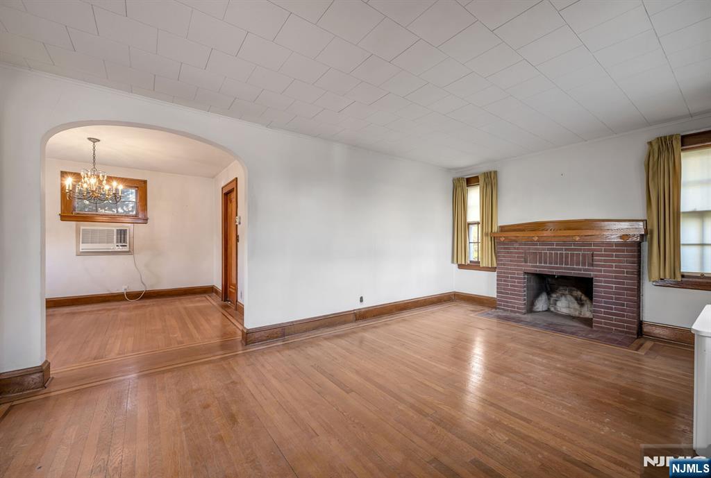 Homes for sale in Teaneck, NJ | 671 Chestnut Ave, Teaneck, NJ 07666 | MLS# 25013486