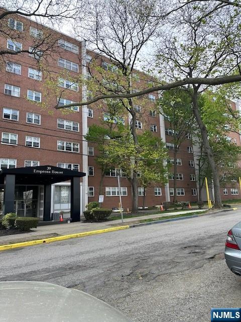 Homes for sale in Paterson, NJ | 39 E 39th #8G, Paterson, NJ 07514 | MLS# 25013555