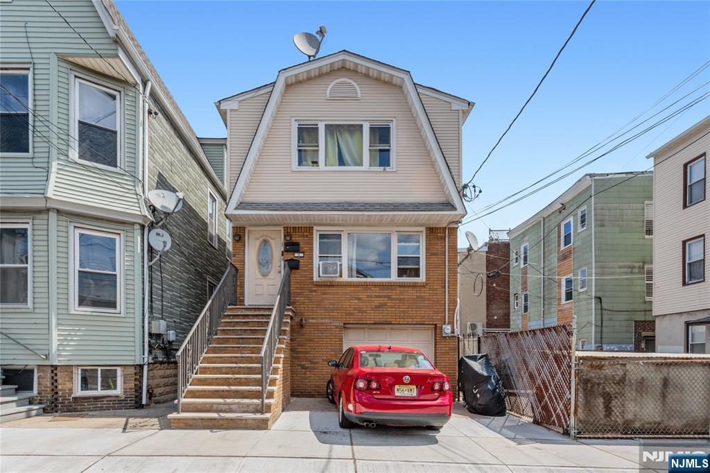 Homes for sale in Harrison, NJ | 1 Kingsland Ave, Harrison, NJ 07029 | MLS# 25013591