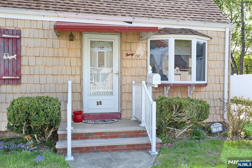 Homes for sale in Wanaque, NJ | 32 Smith Ave, Wanaque, NJ 07420 | MLS# 25013608