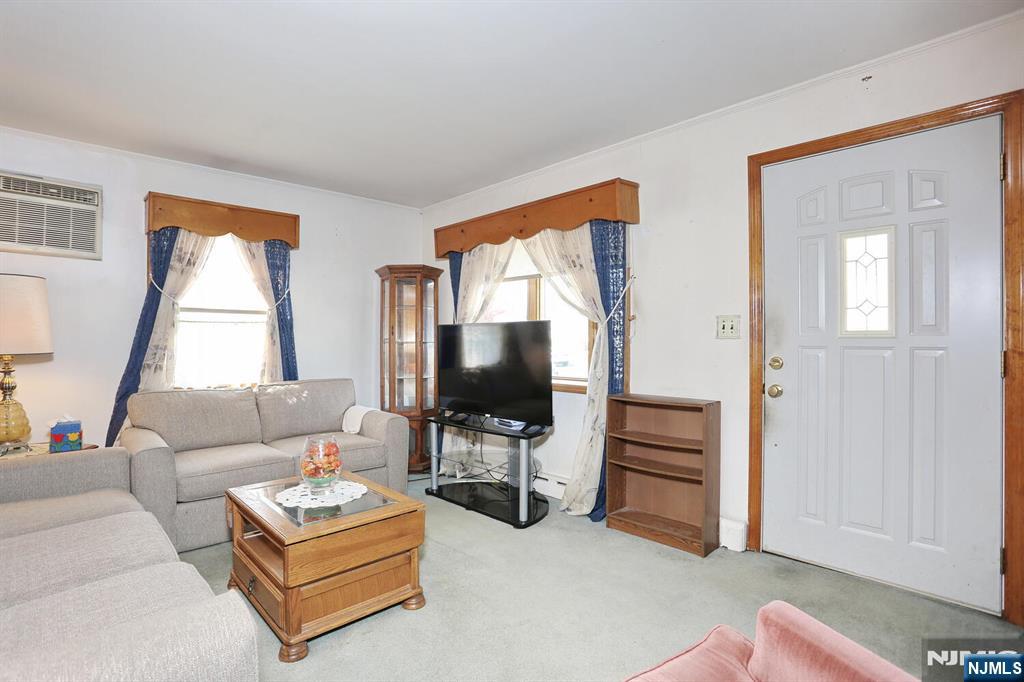 Homes for sale in Wanaque, NJ | 32 Smith Ave, Wanaque, NJ 07420 | MLS# 25013608