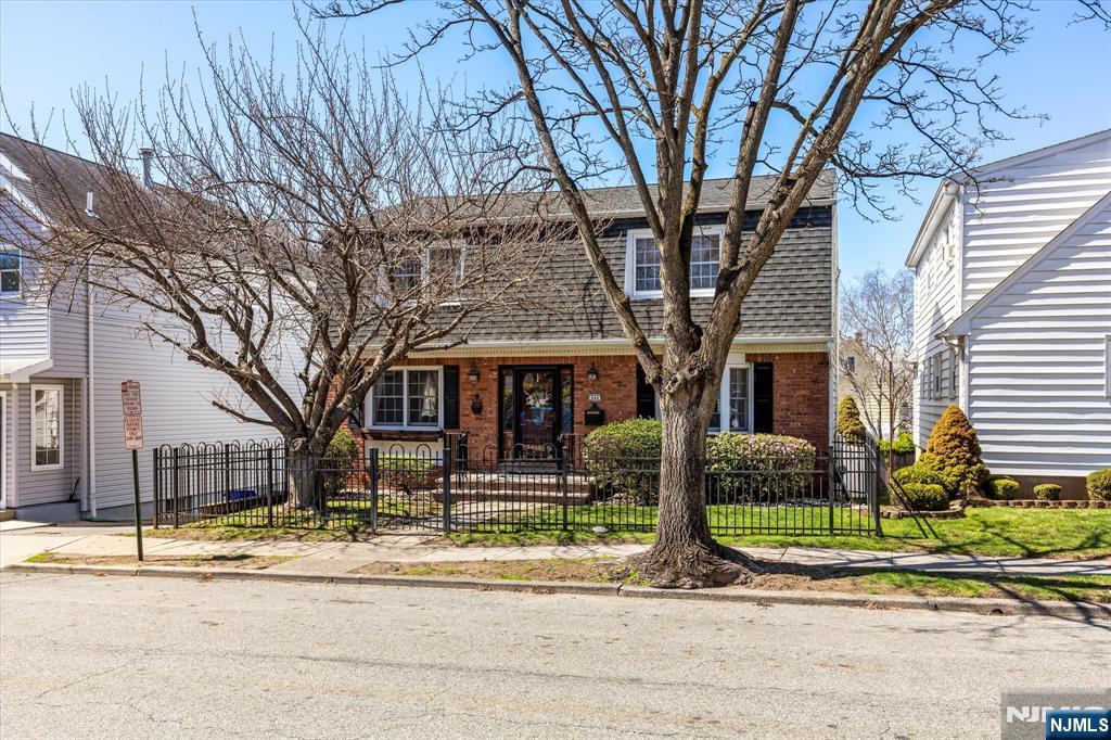 Homes for sale in Carlstadt, NJ | 444 Washington St, Carlstadt, NJ 07072 | MLS# 25014055