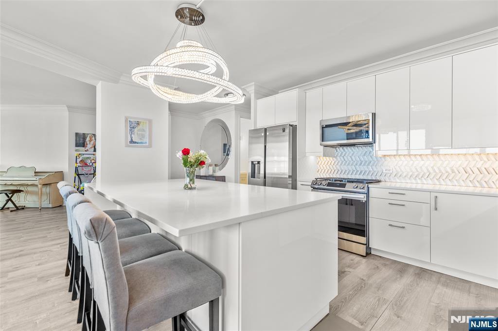 $950,000 Condo